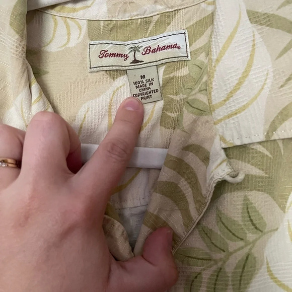TOMMY BAHAMA SILK SHIRT‎ SIZE MEDIUM - Picture 4 of 10